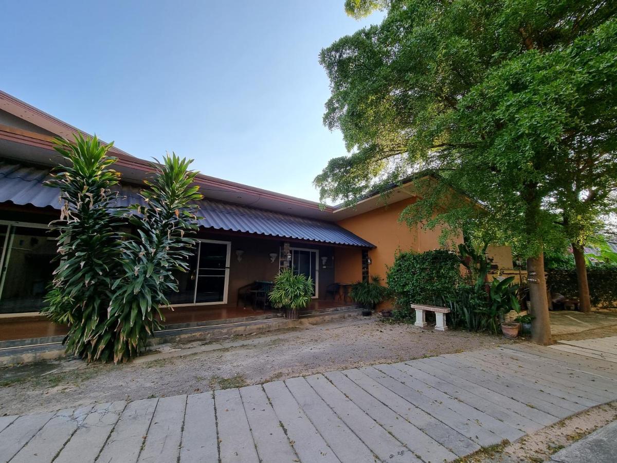 Kireeya Villa Phetcsaburi Kültér fotó